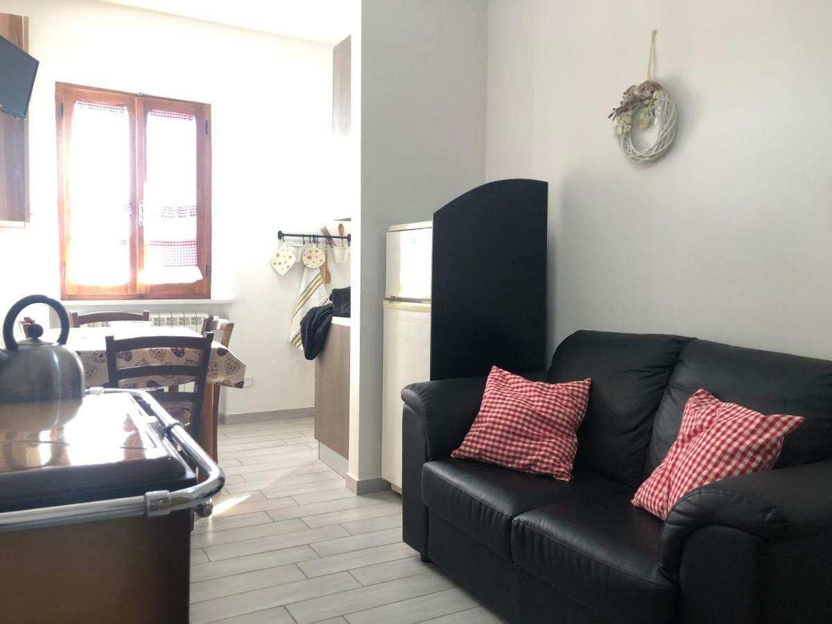 Vivo dʼOrciaLa Casa Di Nena公寓 外观 照片